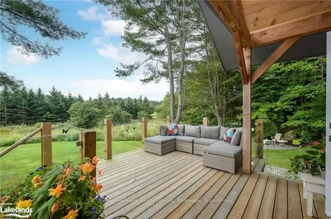 1712 Muskoka Beach Road Bracebridge ON P1P 1R1