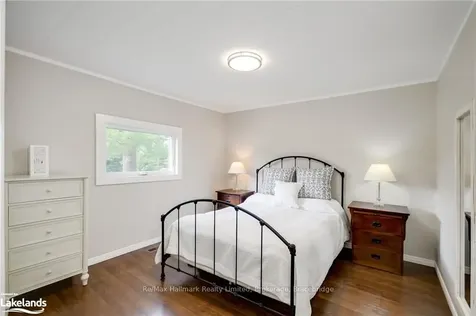 1712 Muskoka Beach Road Bracebridge ON P1P 1R1