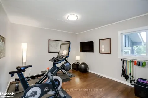 1712 Muskoka Beach Road Bracebridge ON P1P 1R1