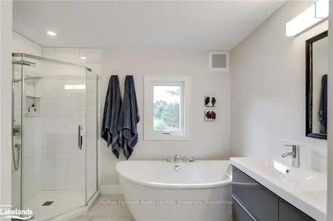 1712 Muskoka Beach Road Bracebridge ON P1P 1R1