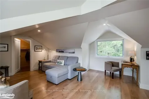 1712 Muskoka Beach Road Bracebridge ON P1P 1R1