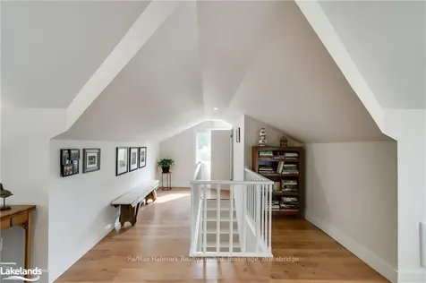 1712 Muskoka Beach Road Bracebridge ON P1P 1R1