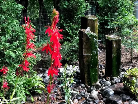 1712 Muskoka Beach Road Bracebridge ON P1P 1R1