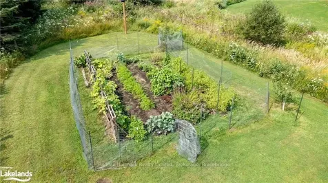 1712 Muskoka Beach Road Bracebridge ON P1P 1R1