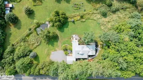 1712 Muskoka Beach Road Bracebridge ON P1P 1R1