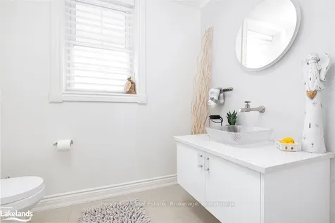 1224 Golden Beach Road Bracebridge ON P1L 1W8