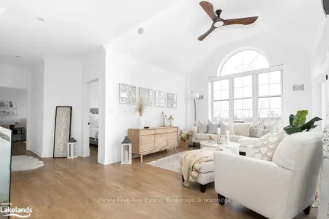 1224 Golden Beach Road Bracebridge ON P1L 1W8