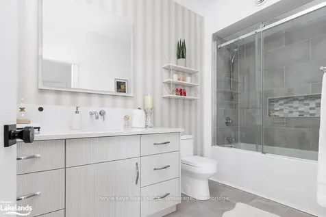 1224 Golden Beach Road Bracebridge ON P1L 1W8