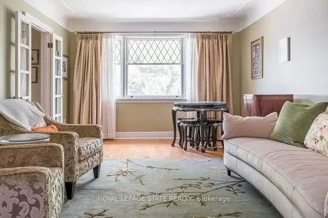 12 Bond Street S Hamilton ON L8S 1S7