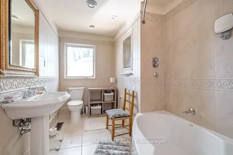 12 Bond Street S Hamilton ON L8S 1S7