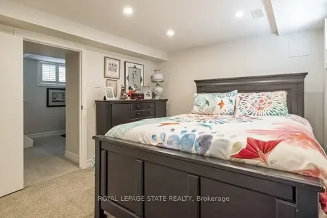 12 Bond Street S Hamilton ON L8S 1S7