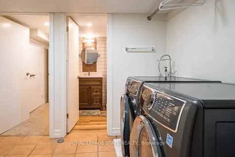 12 Bond Street S Hamilton ON L8S 1S7