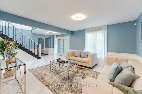10 Karendale Crescent Hamilton ON L0R 1K0