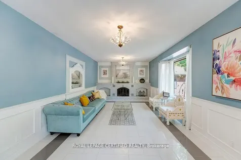10 Karendale Crescent Hamilton ON L0R 1K0