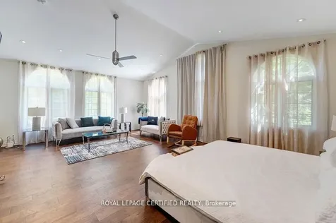 10 Karendale Crescent Hamilton ON L0R 1K0