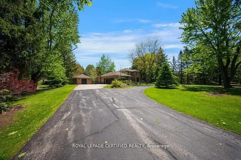10 Karendale Crescent Hamilton ON L0R 1K0