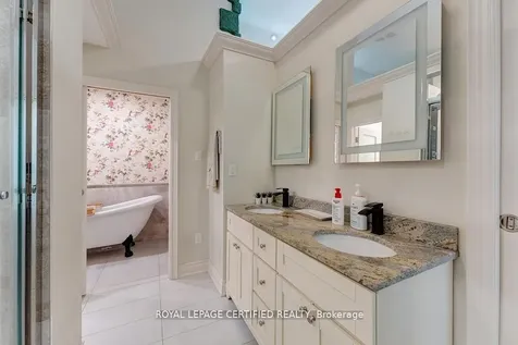 10 Karendale Crescent Hamilton ON L0R 1K0
