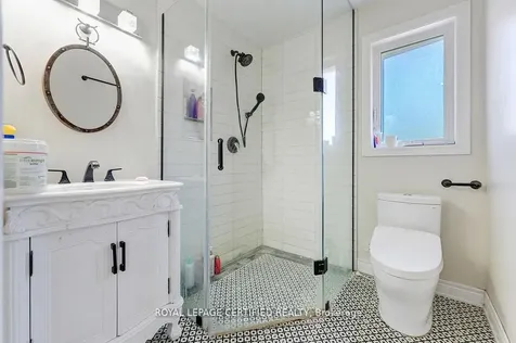 10 Karendale Crescent Hamilton ON L0R 1K0