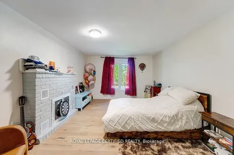 10 Karendale Crescent Hamilton ON L0R 1K0