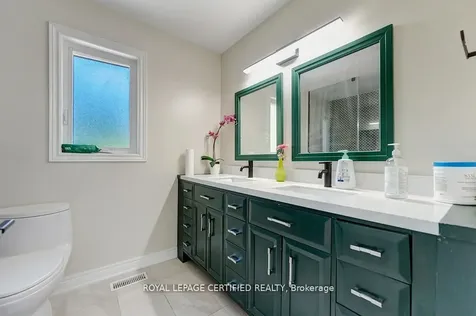 10 Karendale Crescent Hamilton ON L0R 1K0