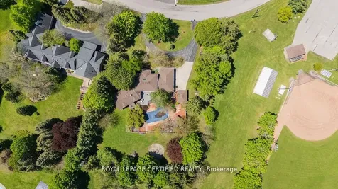 10 Karendale Crescent Hamilton ON L0R 1K0