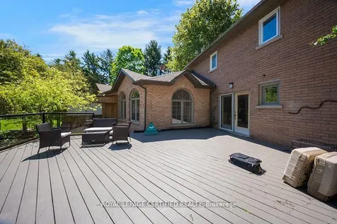 10 Karendale Crescent Hamilton ON L0R 1K0