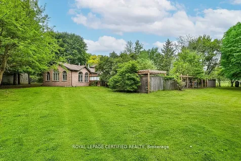 10 Karendale Crescent Hamilton ON L0R 1K0