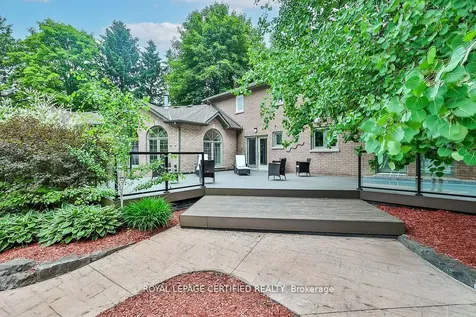 10 Karendale Crescent Hamilton ON L0R 1K0