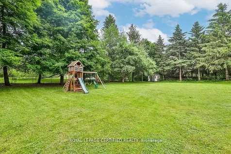 10 Karendale Crescent Hamilton ON L0R 1K0