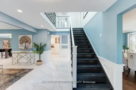 10 Karendale Crescent Hamilton ON L0R 1K0