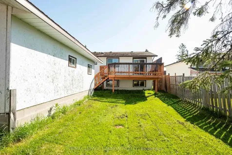 423 Brittany Drive Thunder Bay ON P7B 5P3