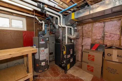 120 Robinson Drive Thunder Bay ON P7A 6G5