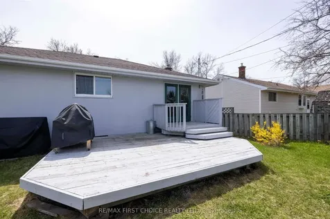 120 Robinson Drive Thunder Bay ON P7A 6G5