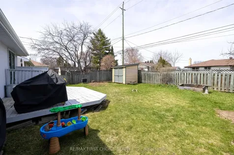 120 Robinson Drive Thunder Bay ON P7A 6G5