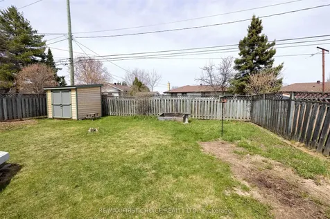 120 Robinson Drive Thunder Bay ON P7A 6G5