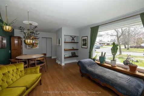 120 Robinson Drive Thunder Bay ON P7A 6G5