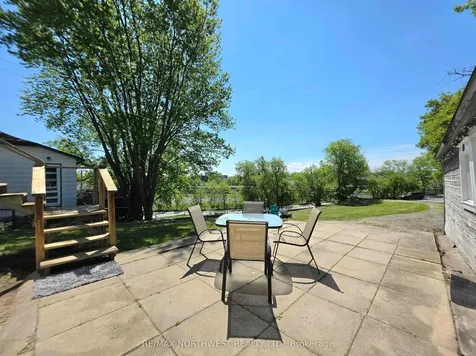 409 Third Street North Kenora ON P9N 2M2