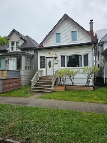 123 Franklin Street N Thunder Bay ON P7C 4H7