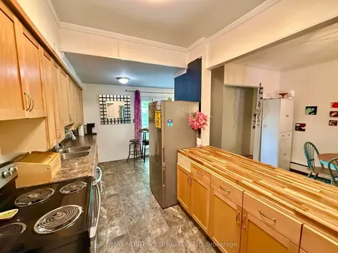 433 Third Street S Kenora ON P9N 1J2