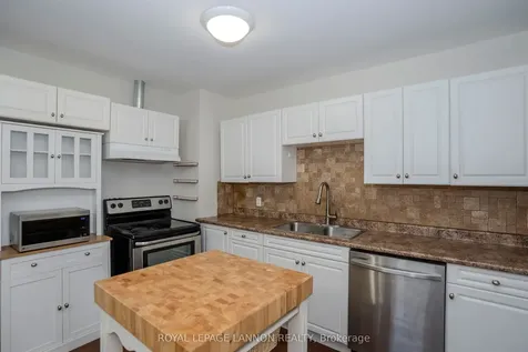 138 Windemere Avenue S. Thunder Bay ON P7A 6B4
