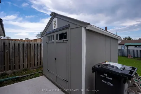 435 Dublin Avenue Thunder Bay ON P7B 5A1