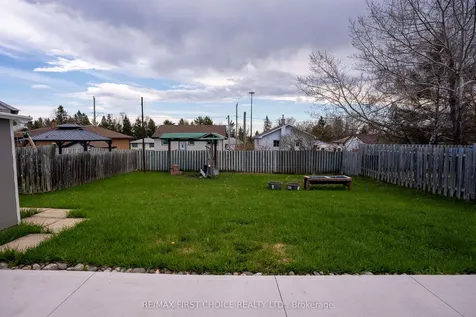 435 Dublin Avenue Thunder Bay ON P7B 5A1