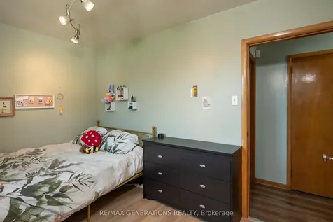 112 Ibbetson Street Thunder Bay ON P7A 7J9