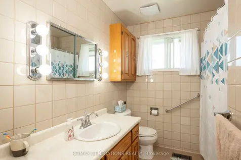 112 Ibbetson Street Thunder Bay ON P7A 7J9