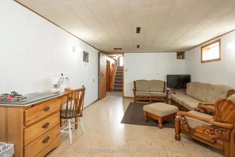 112 Ibbetson Street Thunder Bay ON P7A 7J9