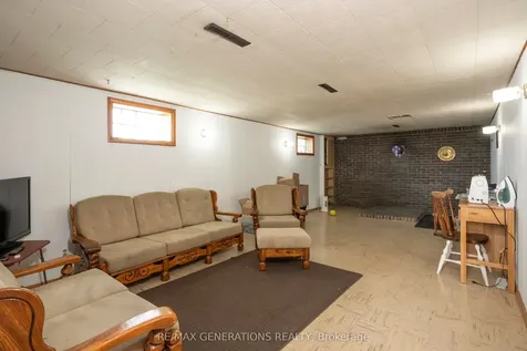 112 Ibbetson Street Thunder Bay ON P7A 7J9