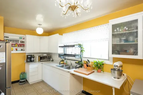 112 Ibbetson Street Thunder Bay ON P7A 7J9