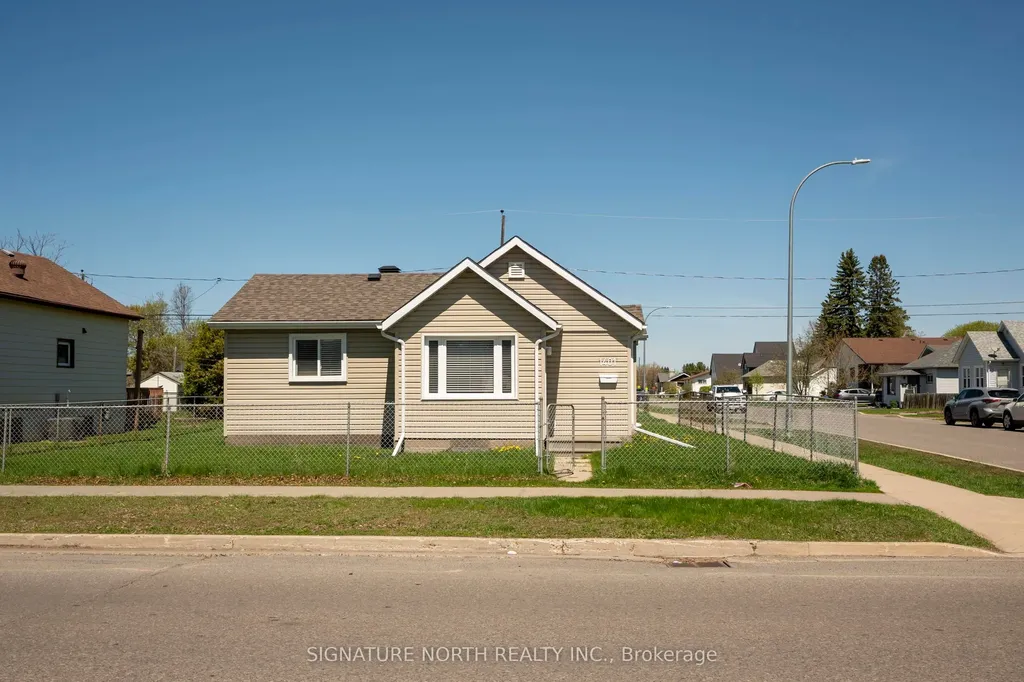 1401 Frederica Street W Thunder Bay ON P7E 3Y7