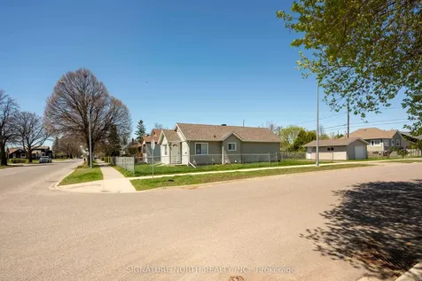 1401 Frederica Street W Thunder Bay ON P7E 3Y7
