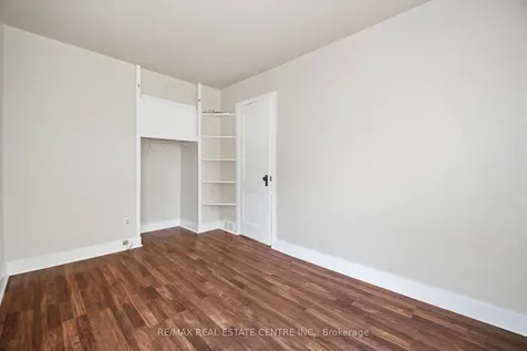 180 Oak Avenue Hamilton ON L8L 5N1